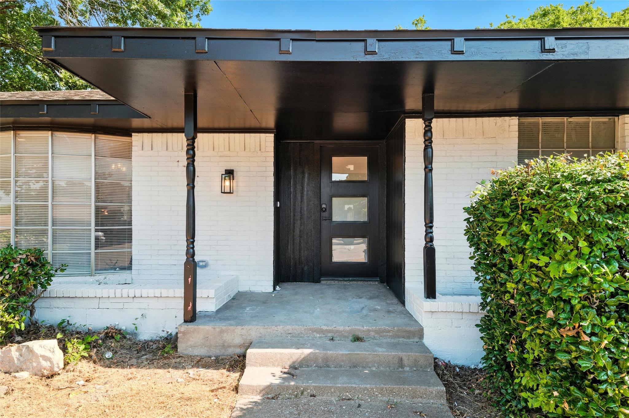 1411 E Kirnwood Drive