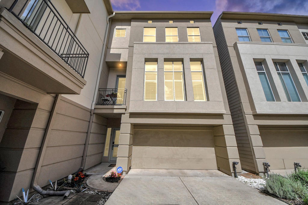 Photo of 1406 Stanford Street #D, Houston, TX 77019 (MLS # 23599159)