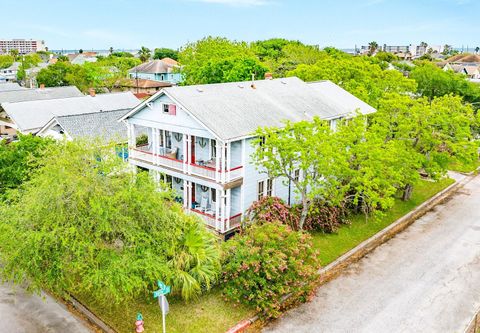 Photo of 3727 Avenue R, Galveston, TX 77550 (MLS # 59430103)