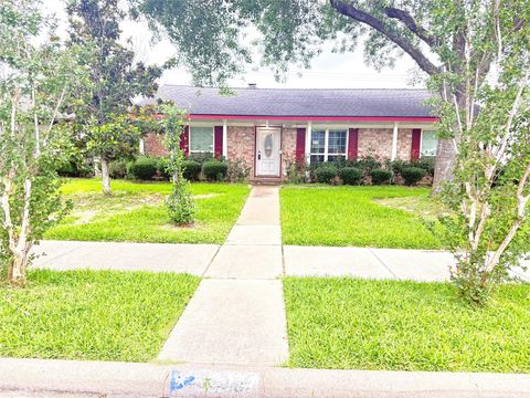Photo of 10307 Sagerock Drive, Houston, TX 77089 (MLS # 81989724)