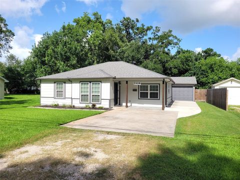 Photo of 2106 N Galveston Avenue, Pearland, TX 77581 (MLS # 8454869) Photo of 2106 N Galveston Avenue, Pearland, TX 77581 (MLS # 8454869)