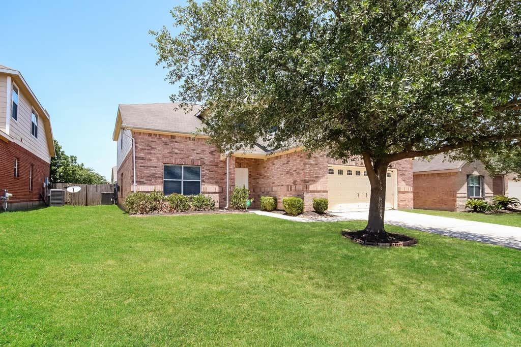Photo of 8610 Sunny Gallop Drive, Tomball, TX 77375 (MLS # 54621068)