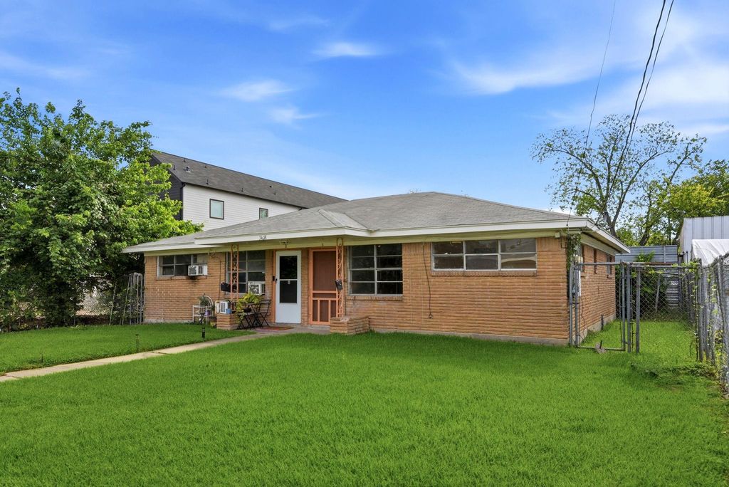 Photo of 3408 E Lockwood Drive #1, Houston, TX 77026 (MLS # 5587093)