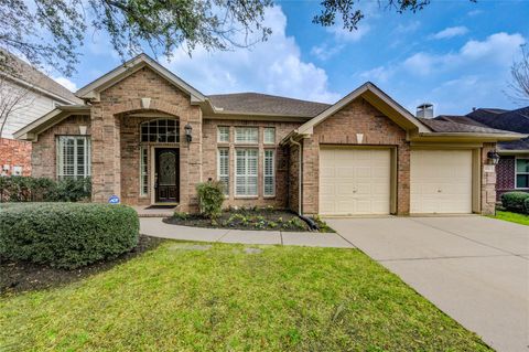 Homes For Sale - 1118 Compass Cove Circle<br/> Spring, TX 77379