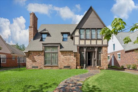 Photo of 1956 Norfolk Street, Houston, TX 77098 (MLS # 8040805)