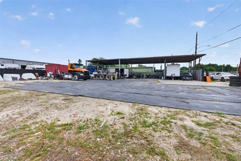 Photo of 7521 Parkhurst Street, Houston, TX 77028 (MLS # 89096291)