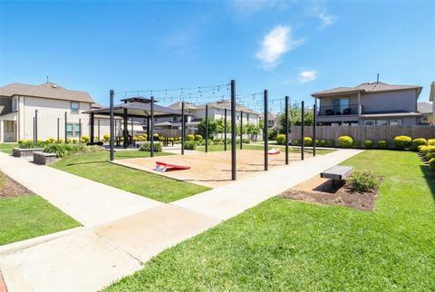 Tiny photo for 4012 Delta Rose St, Houston, TX 77018 (MLS # 16777778)