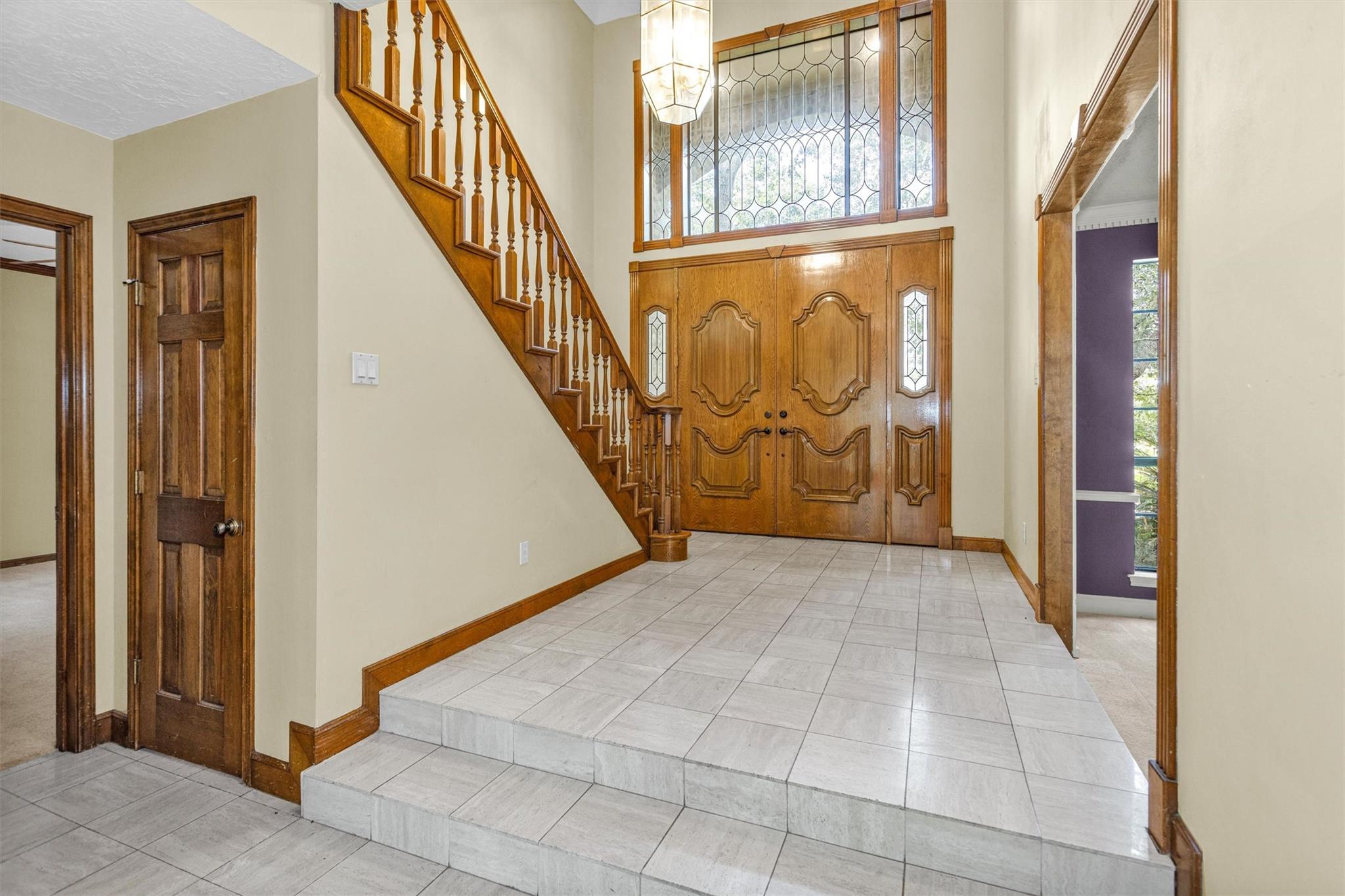 2607 Rip Van Winkle Dr