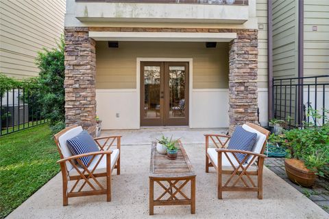 Photo of 2423 Beall Street, Houston, TX 77008 (MLS # 56719305)