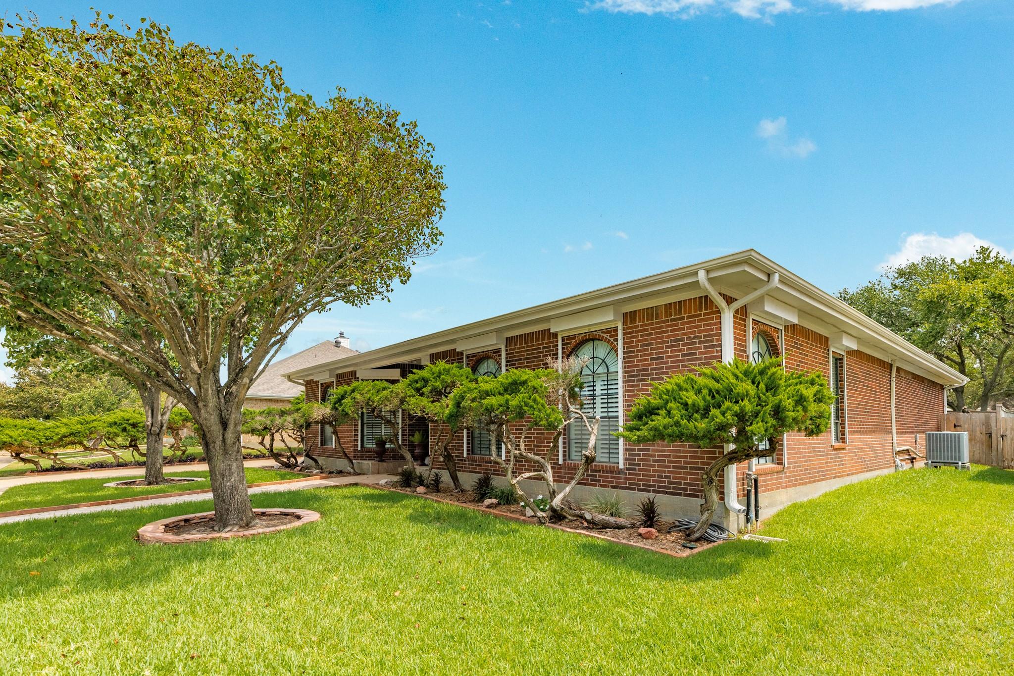 42 W Dansby Drive