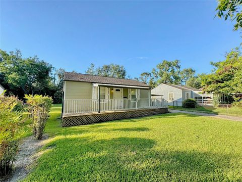 Photo of 6714 Dillon Street, Houston, TX 77061 (MLS # 86711168)