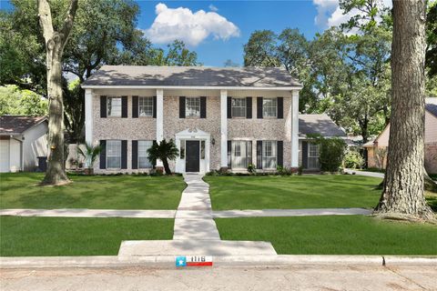 Photo of 1116 Cheshire Lane, Houston, TX 77018 (MLS # 64145571)