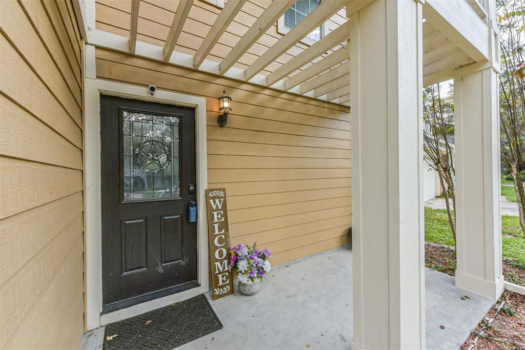 Photo of 18431 Hollow Oaks Circle, Porter, TX 77365 (MLS # 37476710)