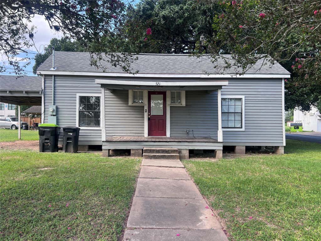Photo of 521 W Caney Street, Wharton, TX 77488 (MLS # 36492489)