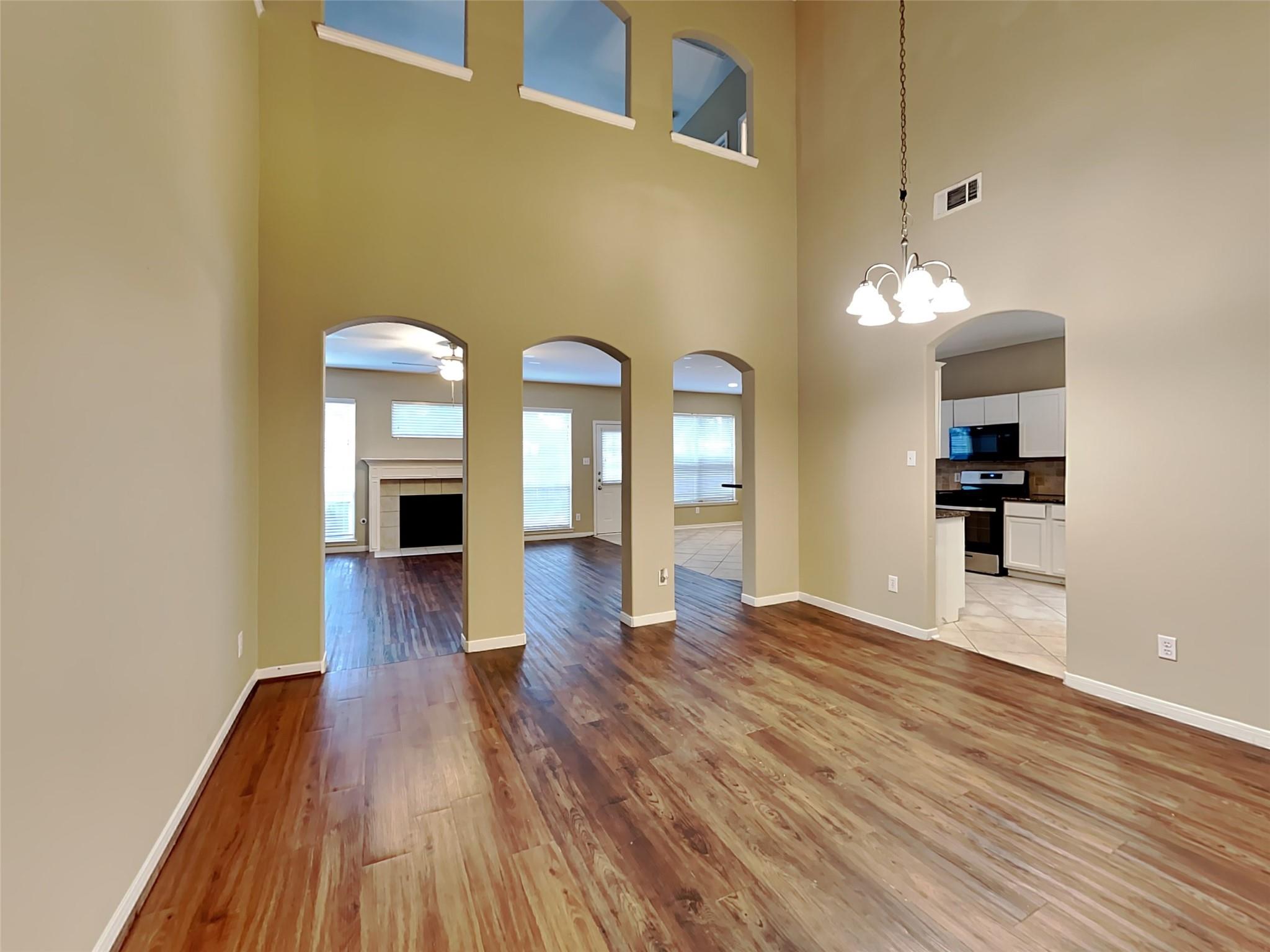 2306 Hollyfield Lane