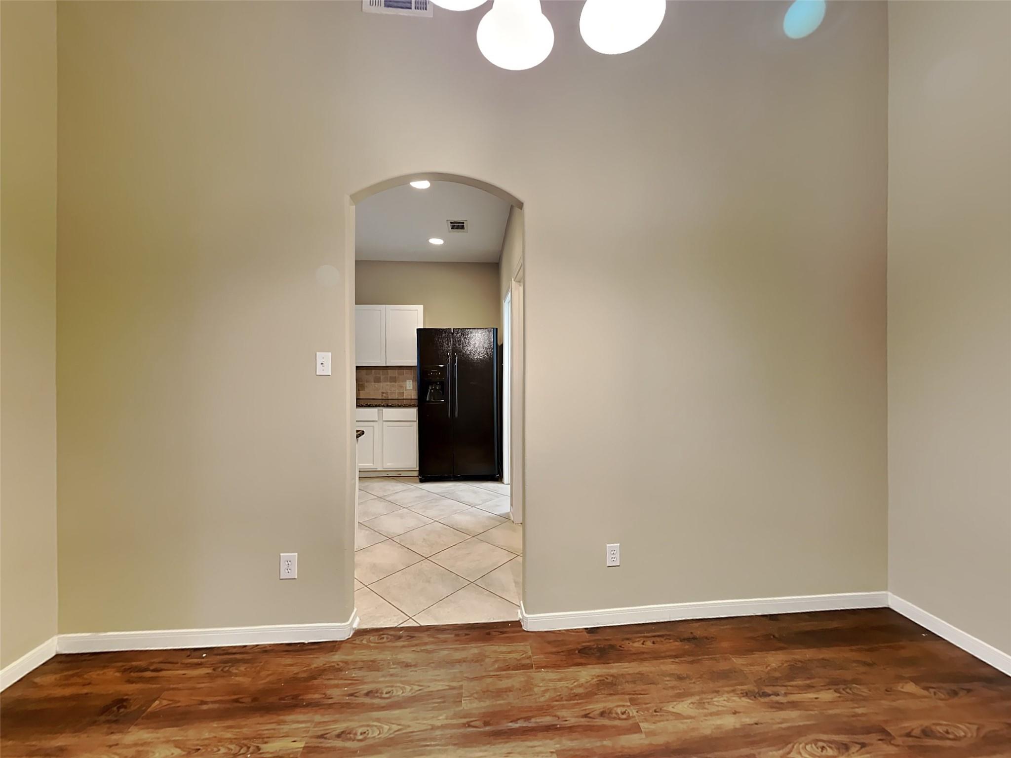 2306 Hollyfield Lane