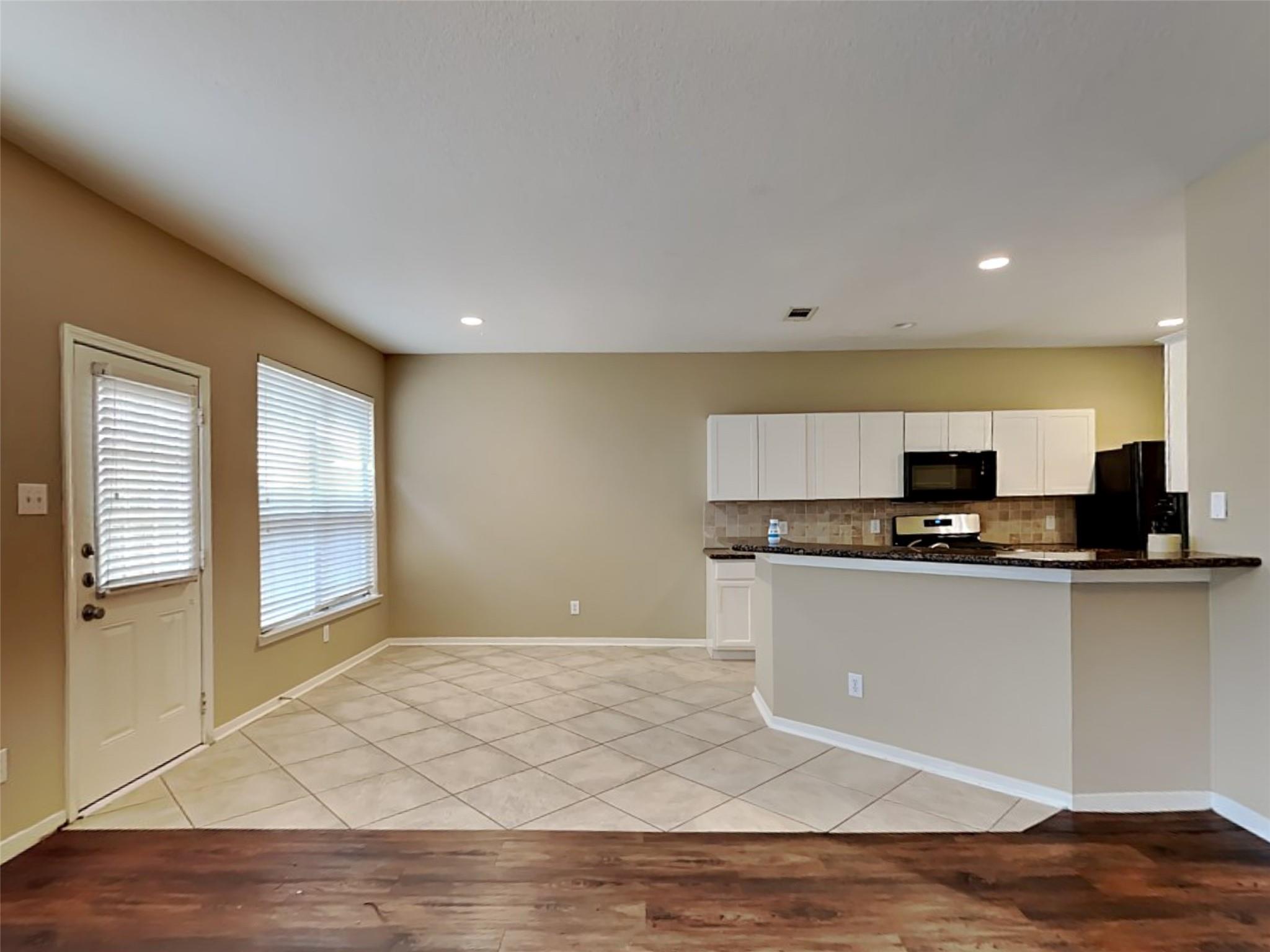 2306 Hollyfield Lane