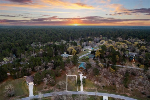 Photo of 29 Lakecrest Lane, Huntsville, TX 77340 (MLS # 98067180)
