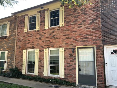 Photo of 1403 Blalock Road #16, Houston, TX 77055 (MLS # 94595286)