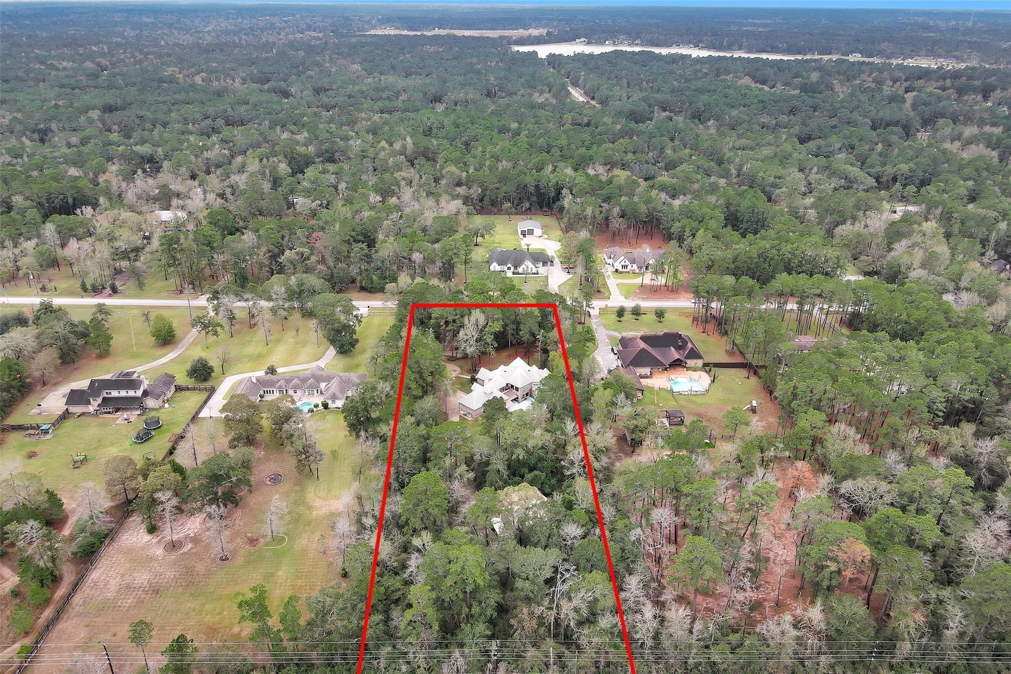 11018 Lake Windcrest