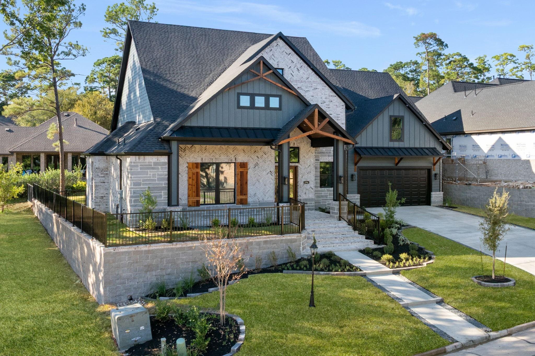 194 Victoria Court