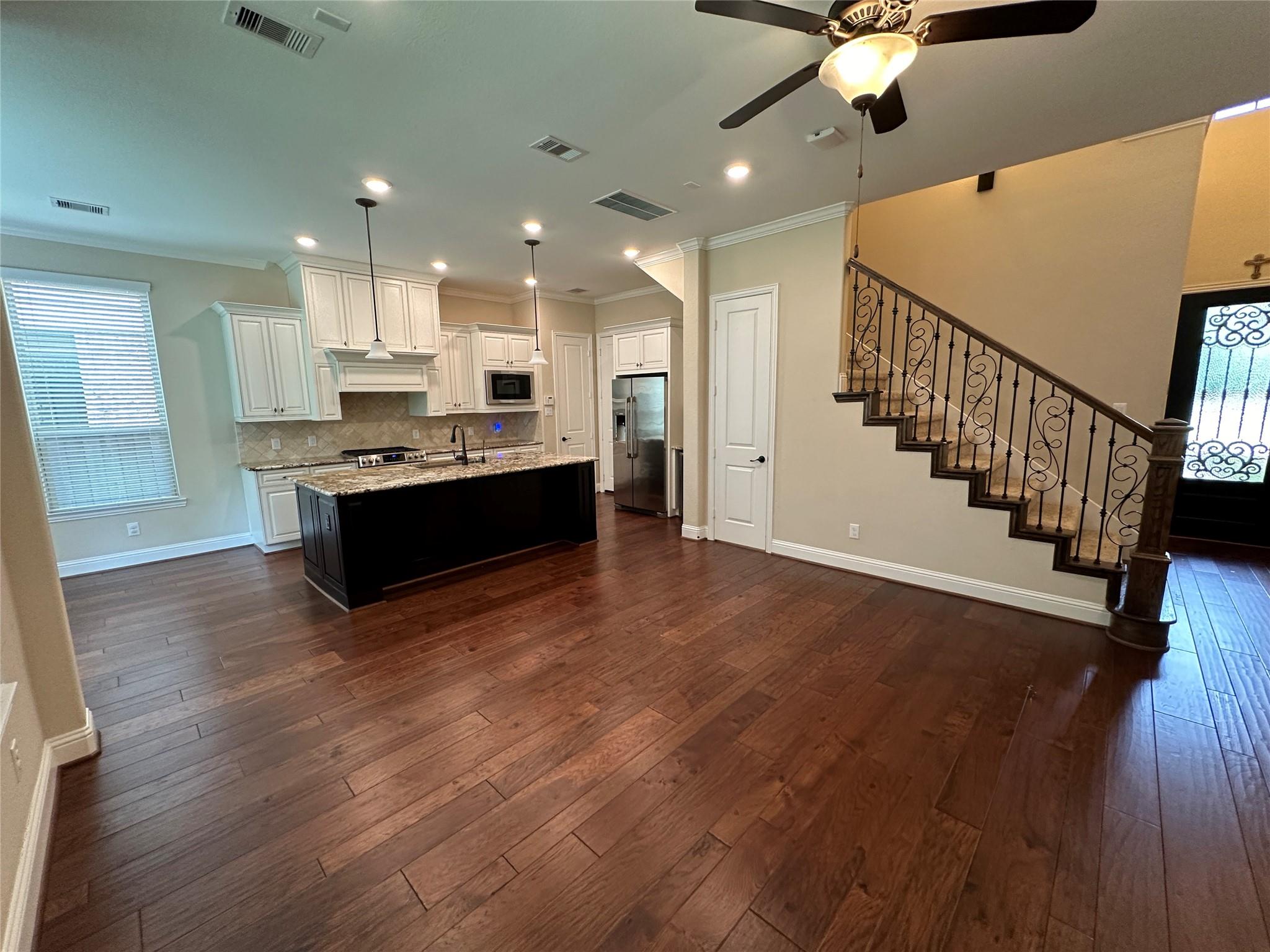 11 Silver Rock Drive