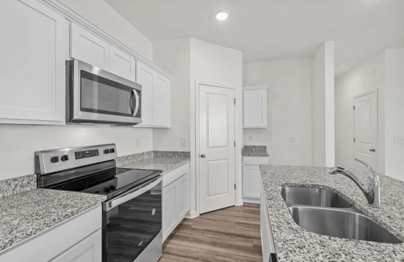 3209 Captain's Grove