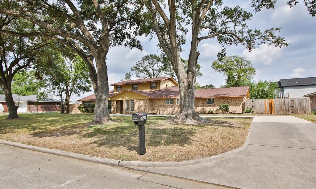 Photo of 6406 Ashton Street, Houston, TX 77091 (MLS # 63935370)