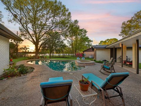 310 Whitecap Drive El Lago TX 77586
