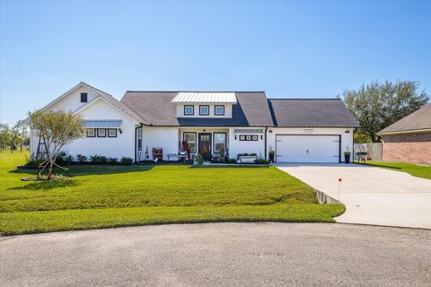 Photo of 13303 Kaylee Lane, Santa Fe, TX 77510 (MLS # 83379488)