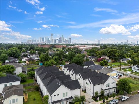 Tiny photo for 1222 Mcneil Street, Houston, TX 77009 (MLS # 64850529)