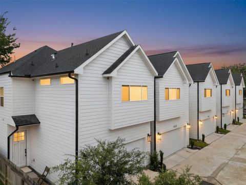 Photo of 1222 Mcneil Street, Houston, TX 77009 (MLS # 64850529)