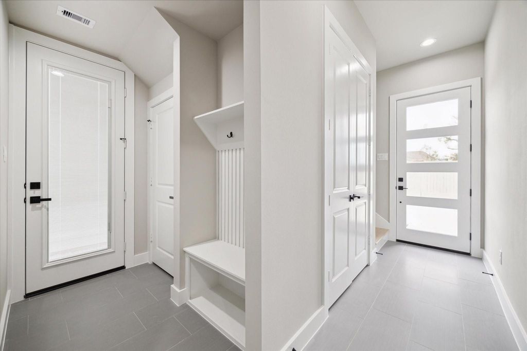 Photo of 5819 Mansfield Heights Ln Ln, Houston, TX 77091 (MLS # 35133447)