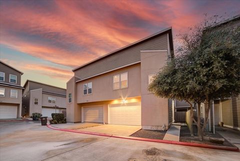 Photo of 305 Felt Circle, Houston, TX 77011 (MLS # 43823439)