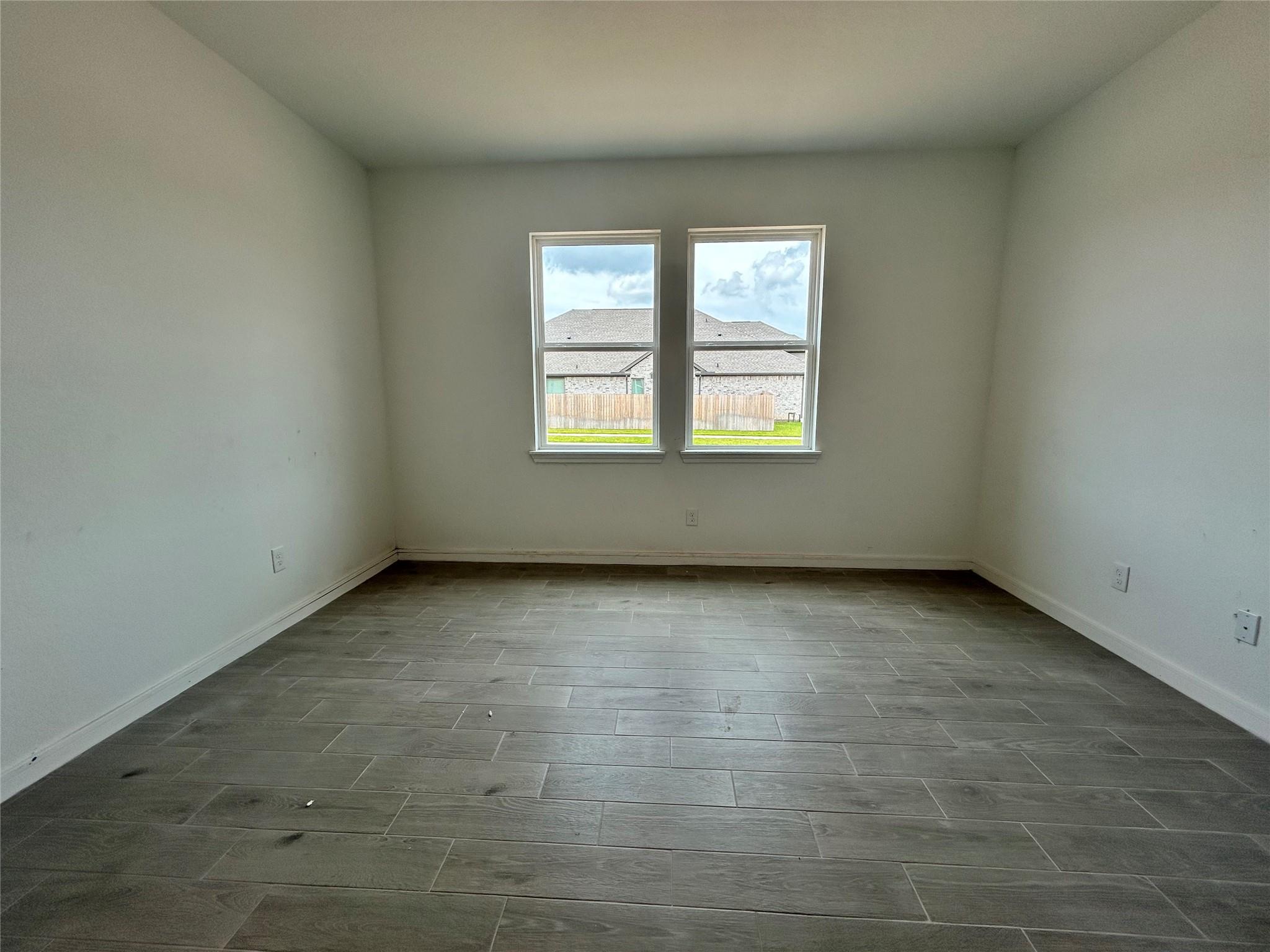 902 Hooks Trail