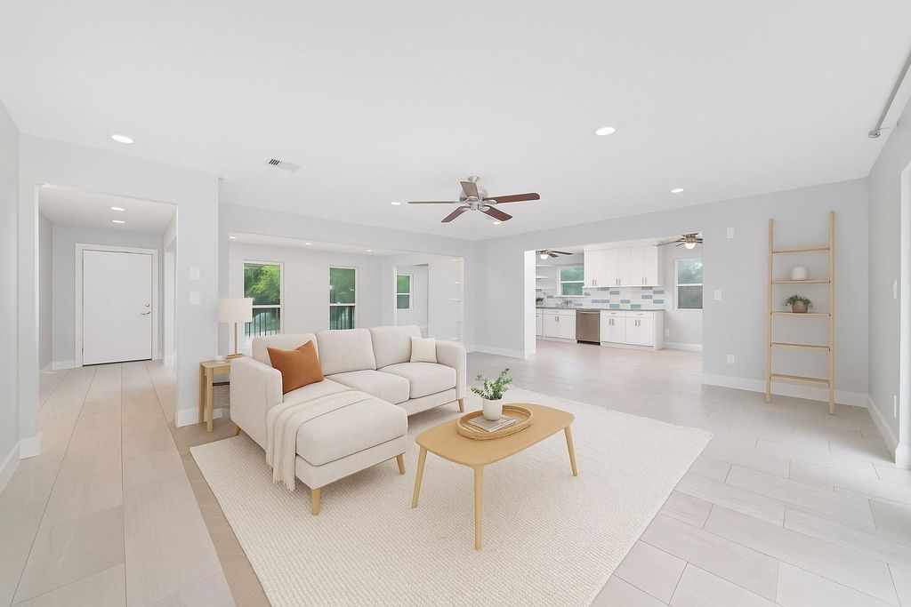 Photo of 5006 Lymbar Drive, Houston, TX 77096 (MLS # 80371199)