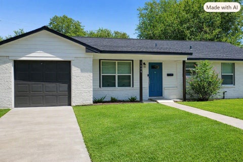 Photo of 1604 Crockett Avenue, Victoria, TX 77901 (MLS # 7474928)