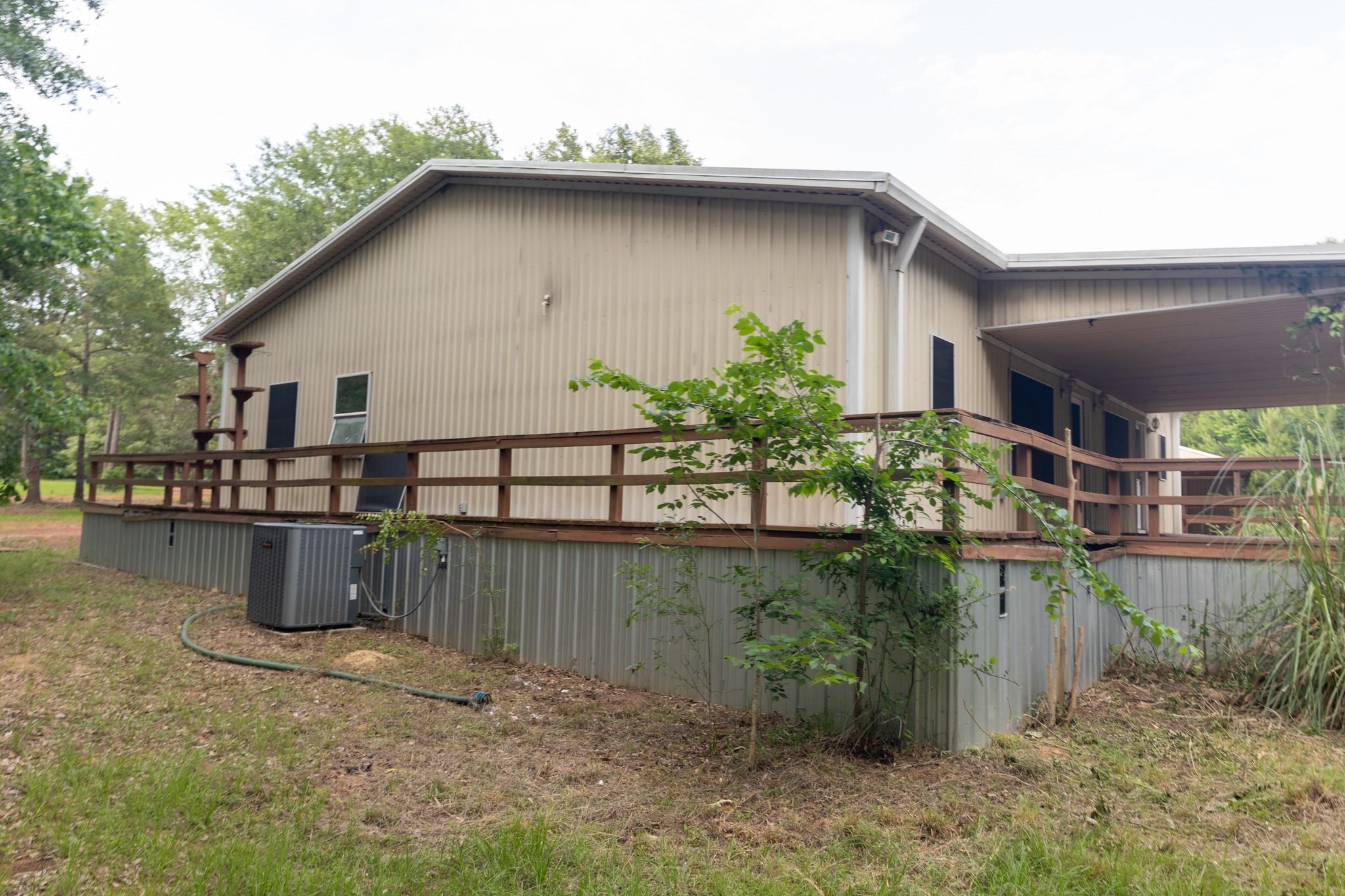 2052 County Road 114