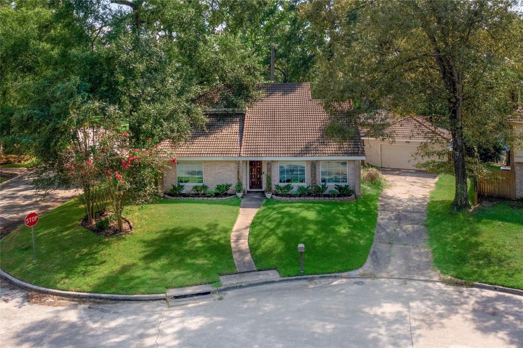 Photo of 3539 Glenwood Springs Court, Houston, TX 77345 (MLS # 96485368)