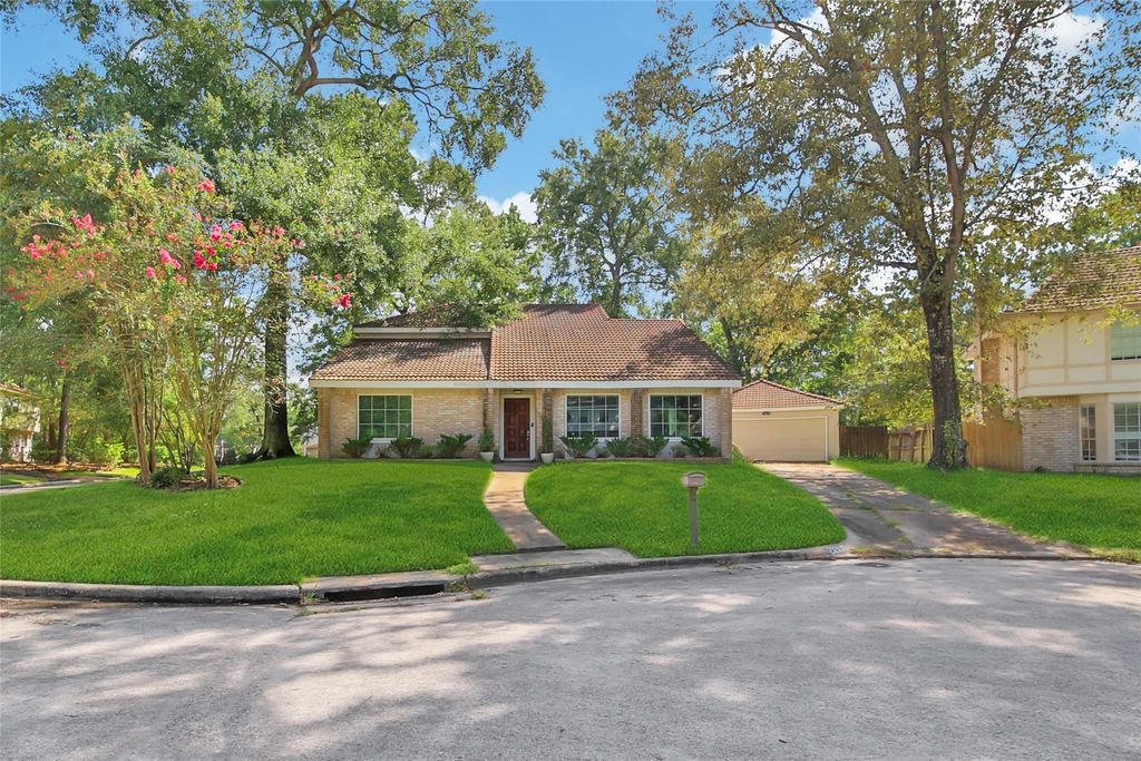 Photo of 3539 Glenwood Springs Court, Houston, TX 77345 (MLS # 96485368)