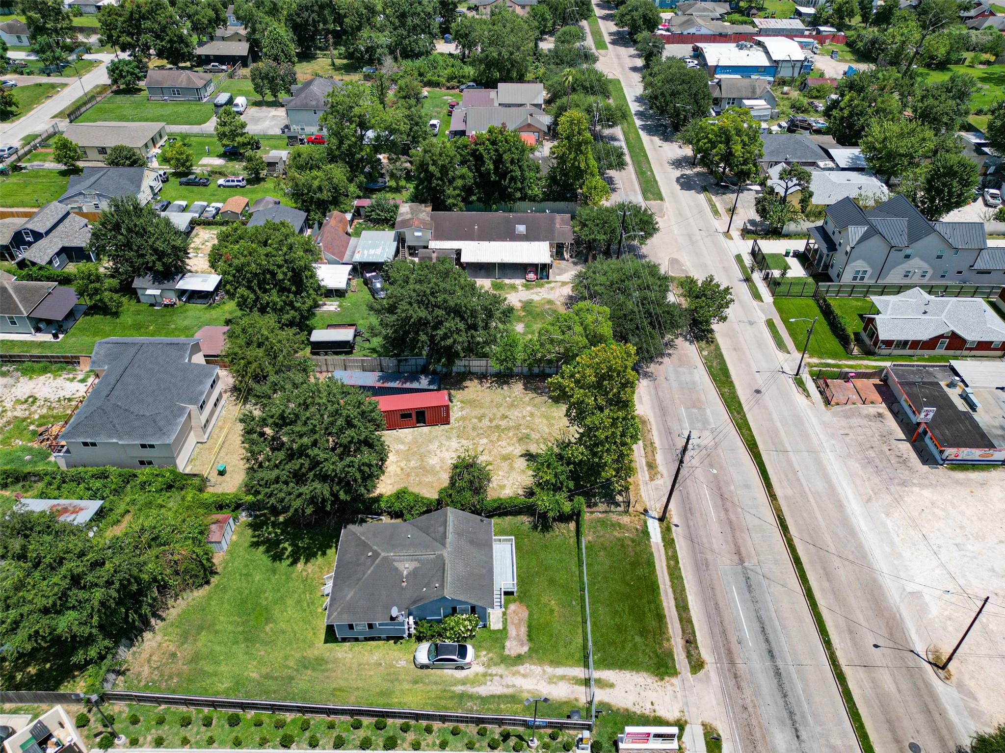 611 E Crosstimbers Street
