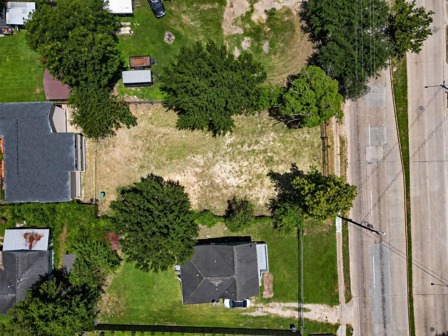 611 E Crosstimbers Street