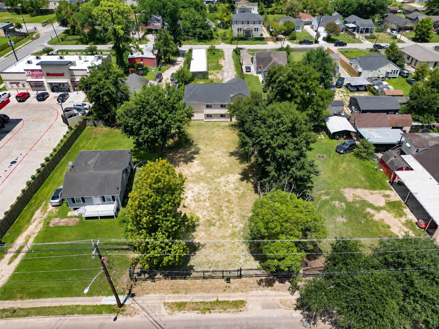 611 E Crosstimbers Street