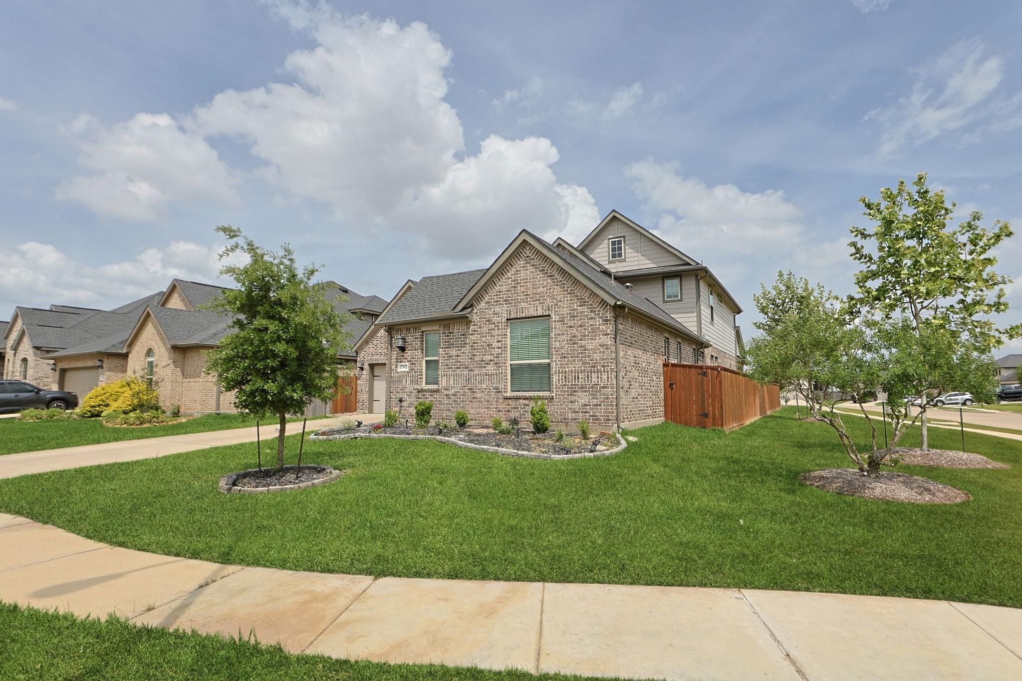 17302 Willow Lexington Court
