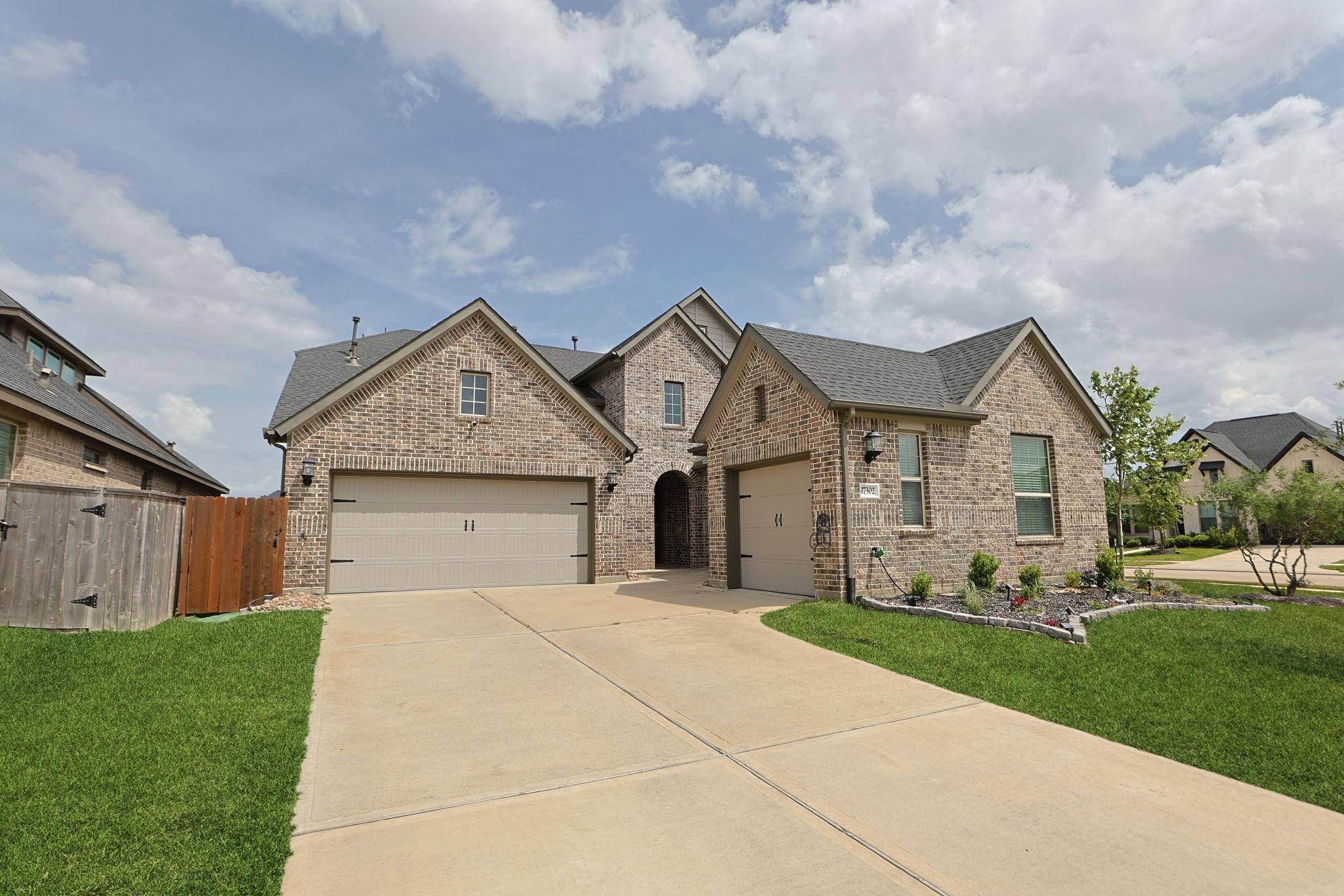 17302 Willow Lexington Court