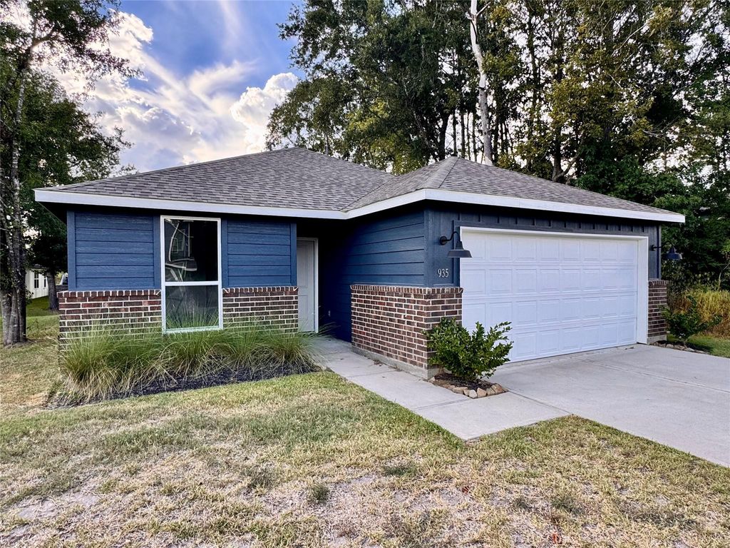 Photo of 935 County Road 5203, Cleveland, TX 77327 (MLS # 71121245)