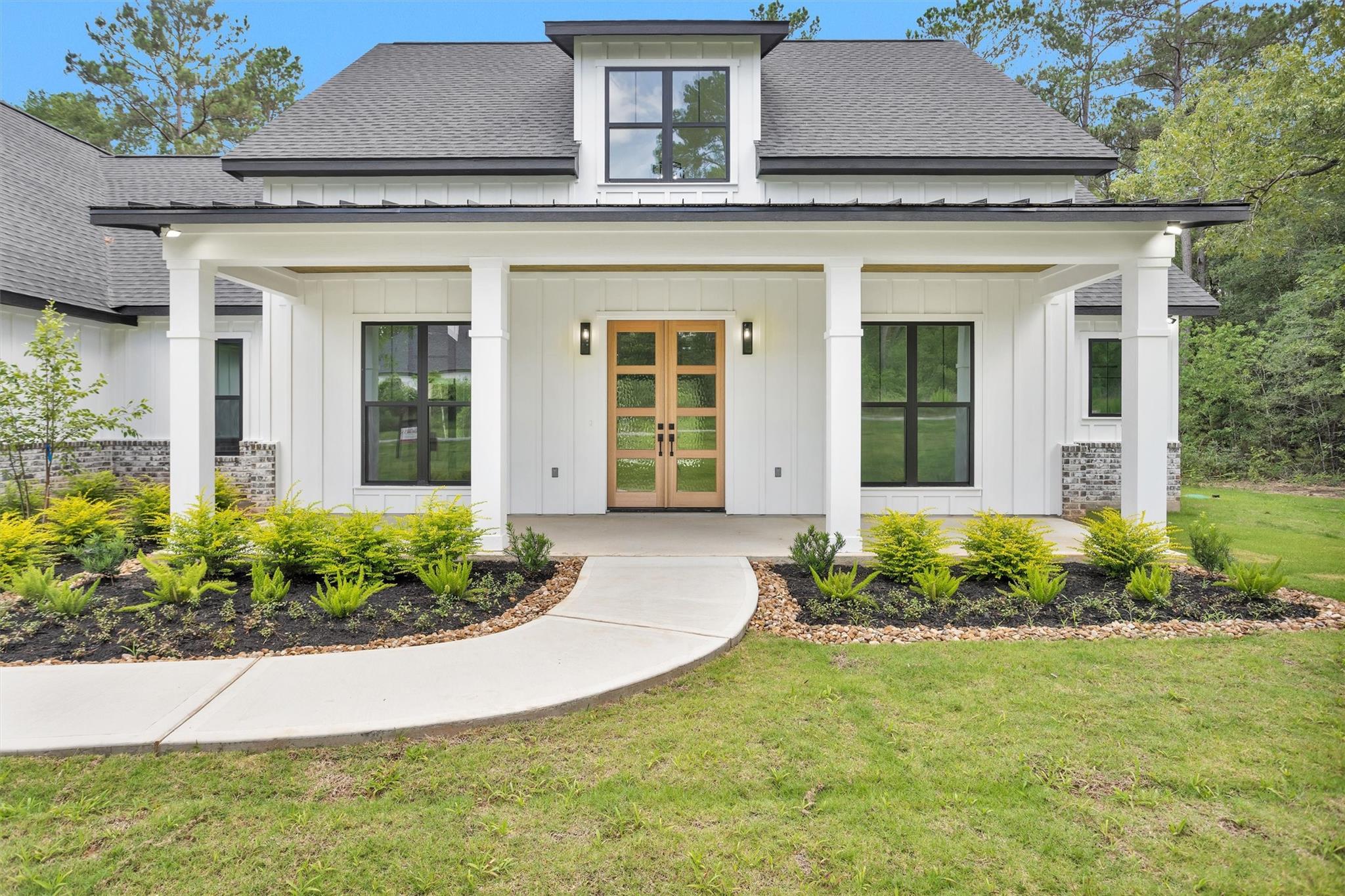 9384 Cedar Bend