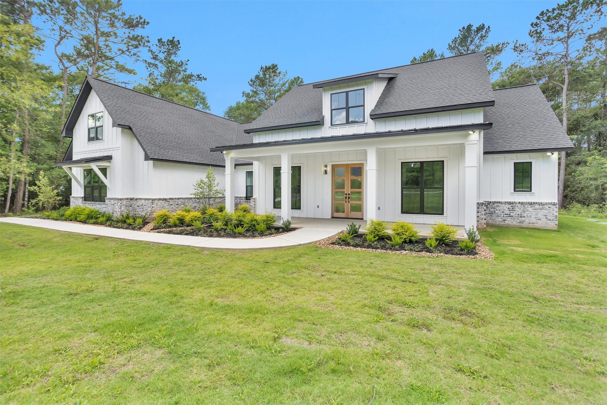 9384 Cedar Bend