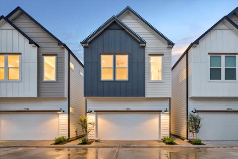 Photo of 1906 Luna Woods Lane Ln, Houston, TX 77055 (MLS # 18163189)