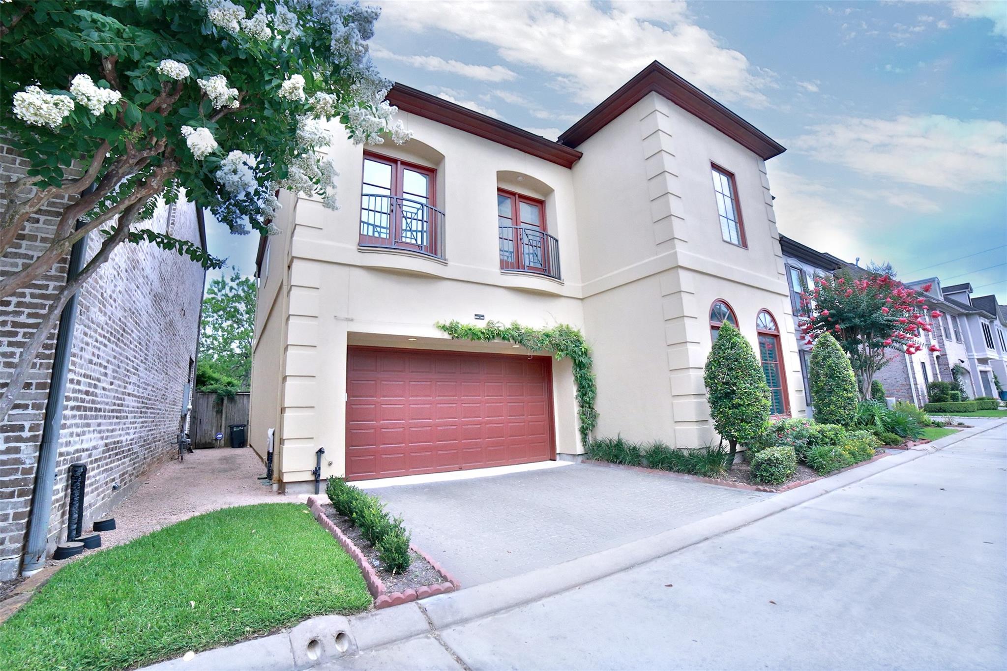 6335 E Mystic Meadow